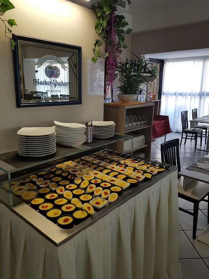 Hotel Senyor Rimini 3*,