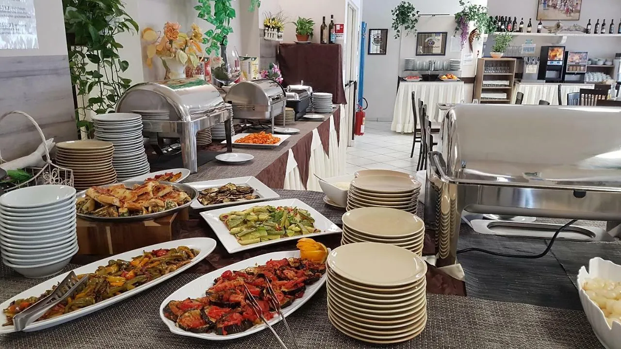 Hotel Senyor Rimini 3*,