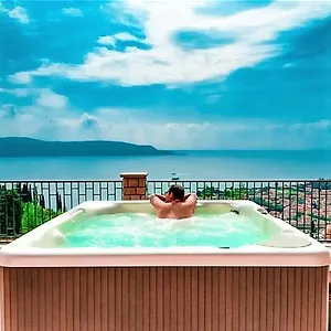 https://residence-virgilio-toscolano-maderno.it-lombardy.com